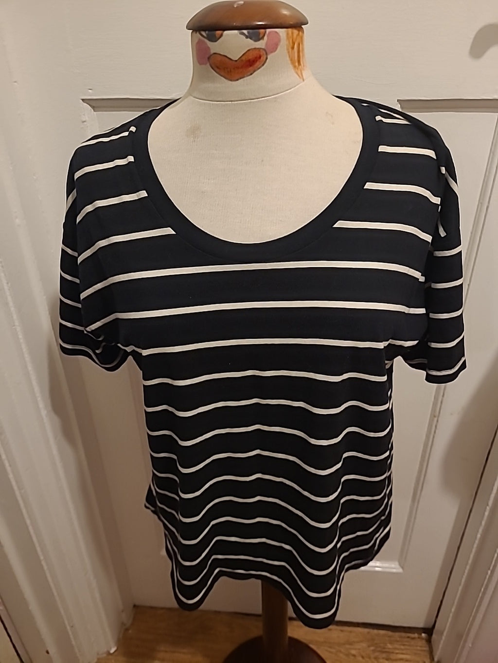 Ladies Topshop Size 12 Black And White Striped Short Sleeve Top