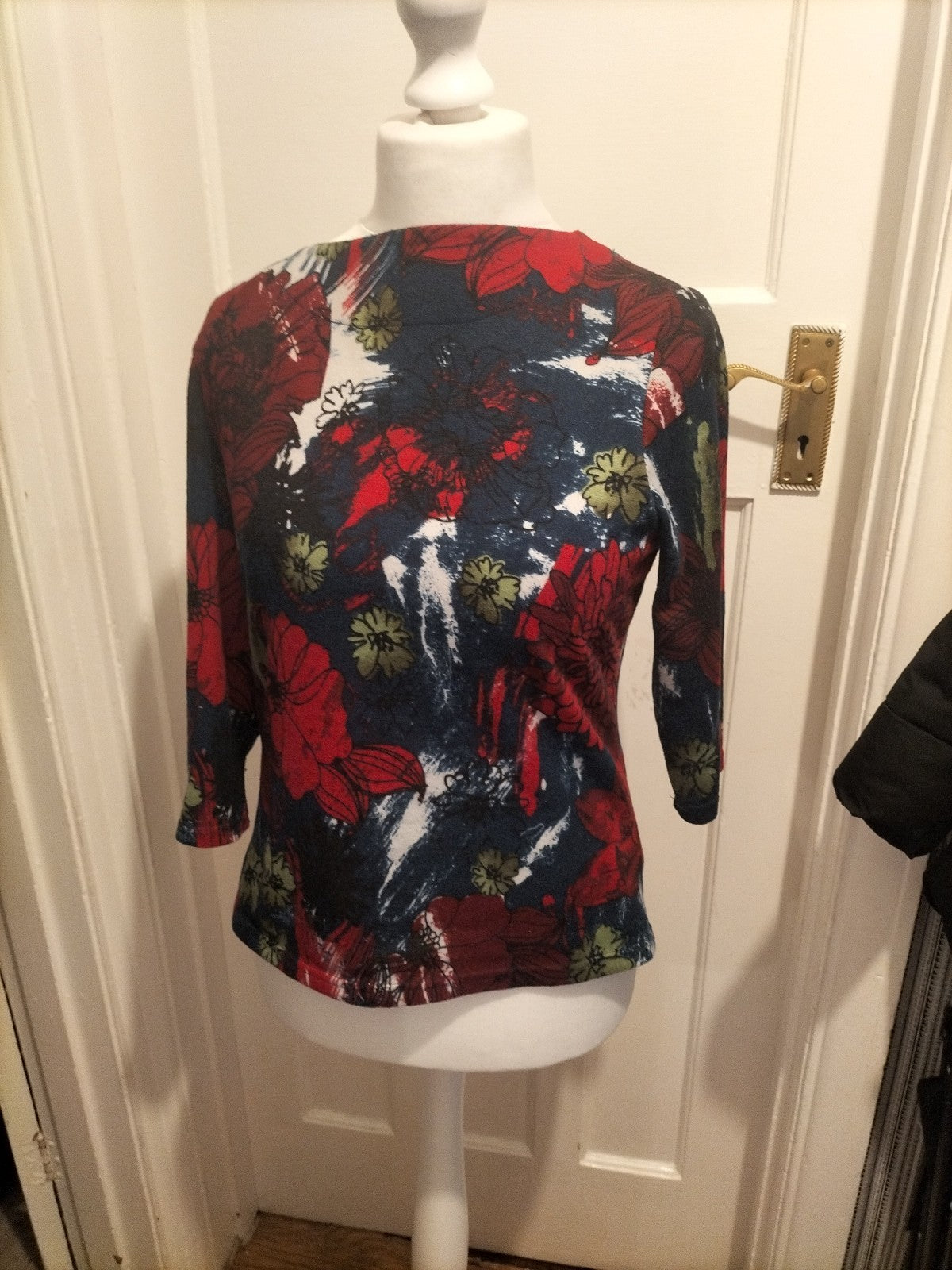 Ladies EWM Size 16 Navy/Purple Floral 3/4 Sleeve Blouse