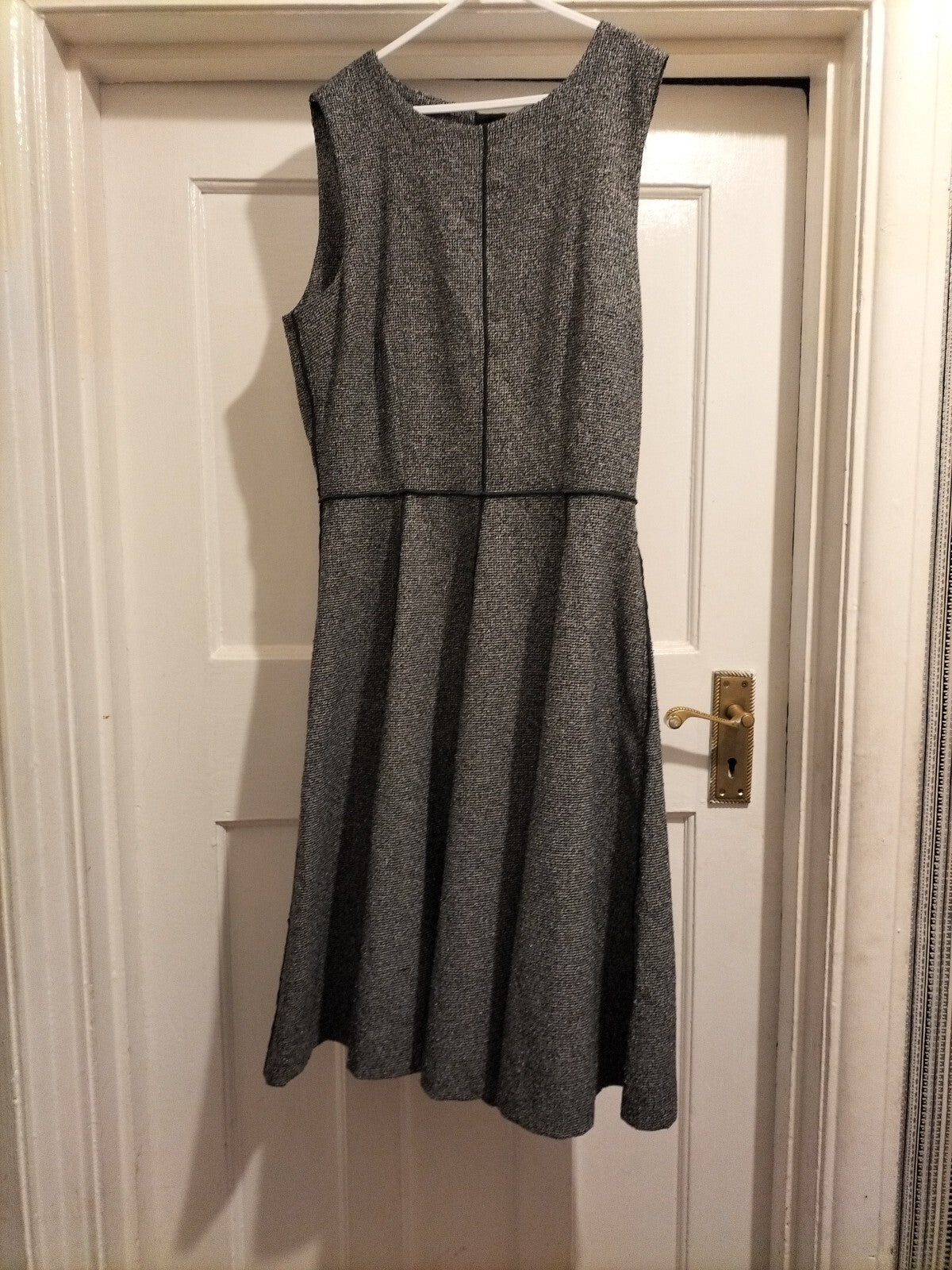 Ladies H+M Size 8 Grey Fleck Sleeveless Flowy Dress