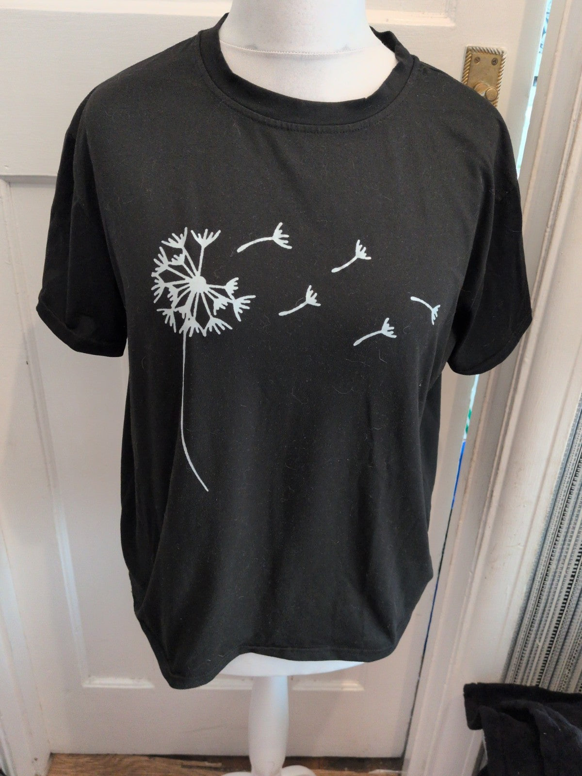 Large Black Wind Blowing Tree Short Sleeve T-shirt Ladies