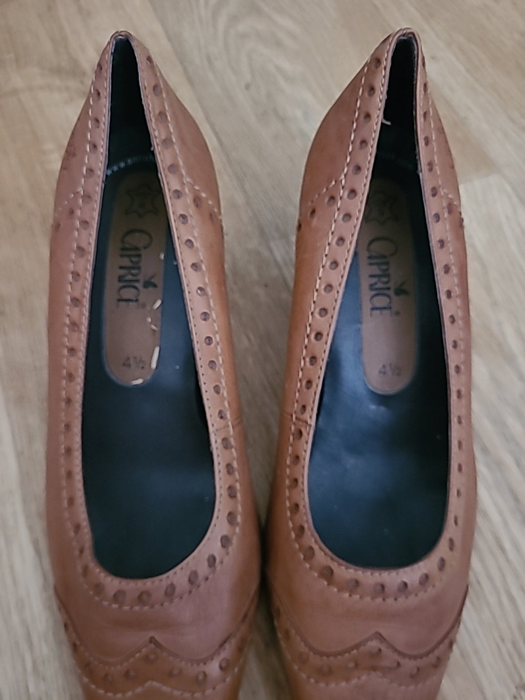Ladies Caprice Size Uk 4.5 Brown Small Detailed Heel