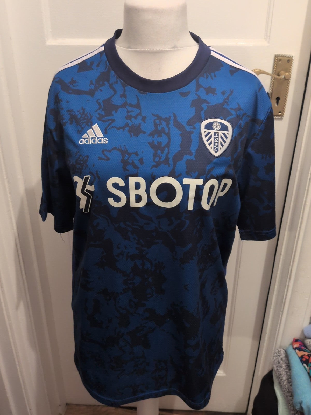 Mens Adidas Size XL Leeds United Dri Fit Blue Shirt