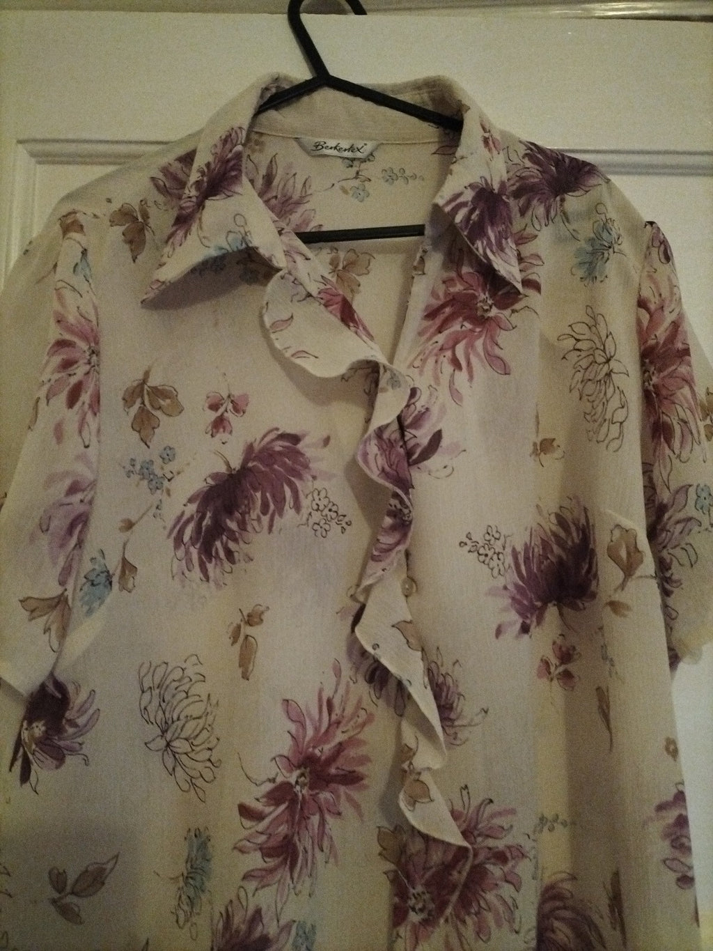 Ladies Berkertex Size Medium Floral Short Sleeved Blouse