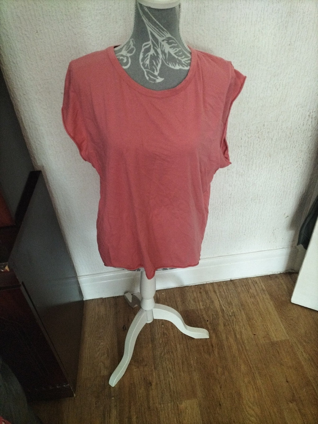 Ladies New Collection Size Medium Pink Tshirt