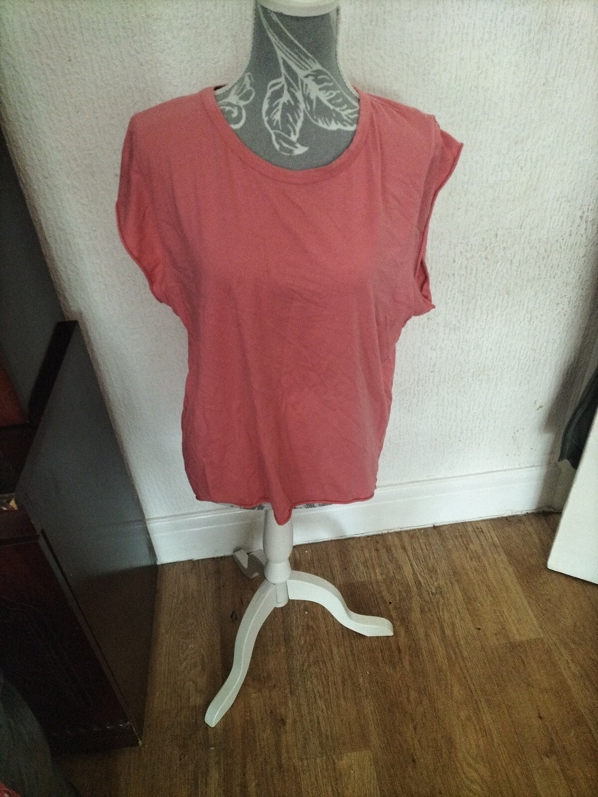 Ladies New Collection Size Medium Pink Tshirt