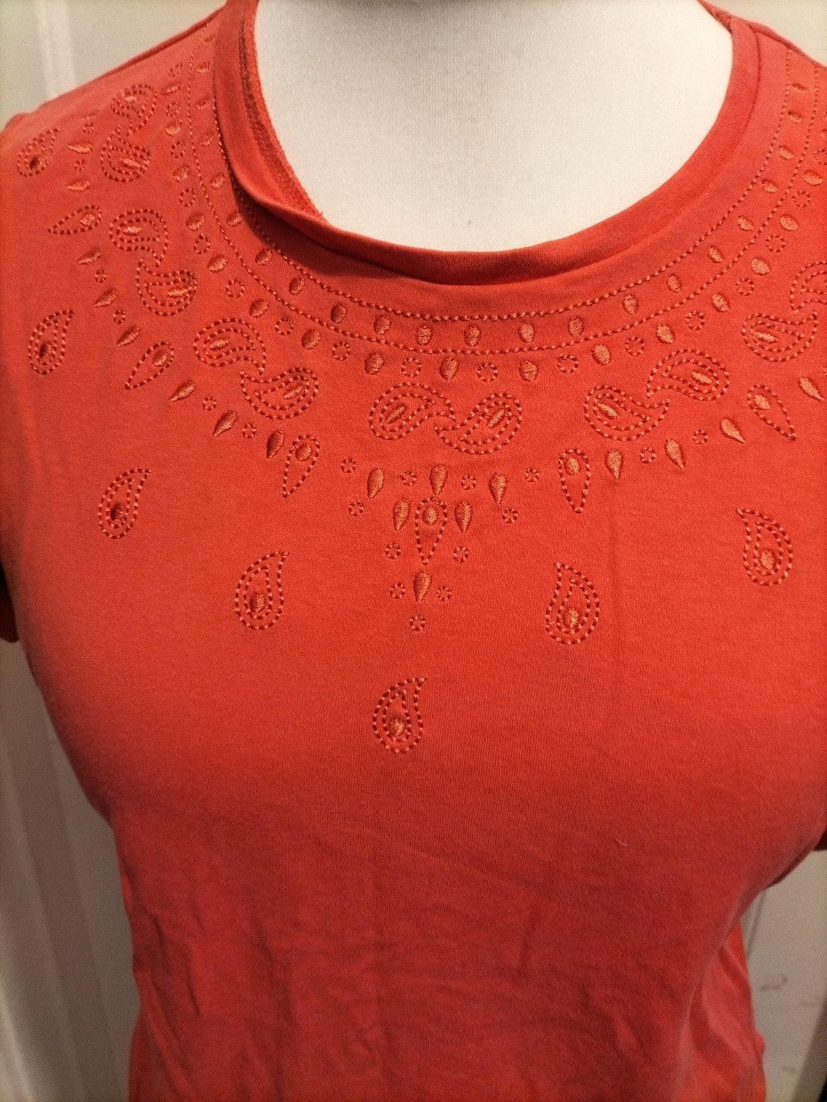 Ladies EWM Size 16 Coral Short Sleeved Tshirt