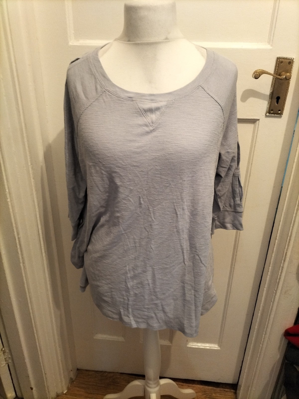 Mens Calvin Klein Size XL Pale Purple T-shirt