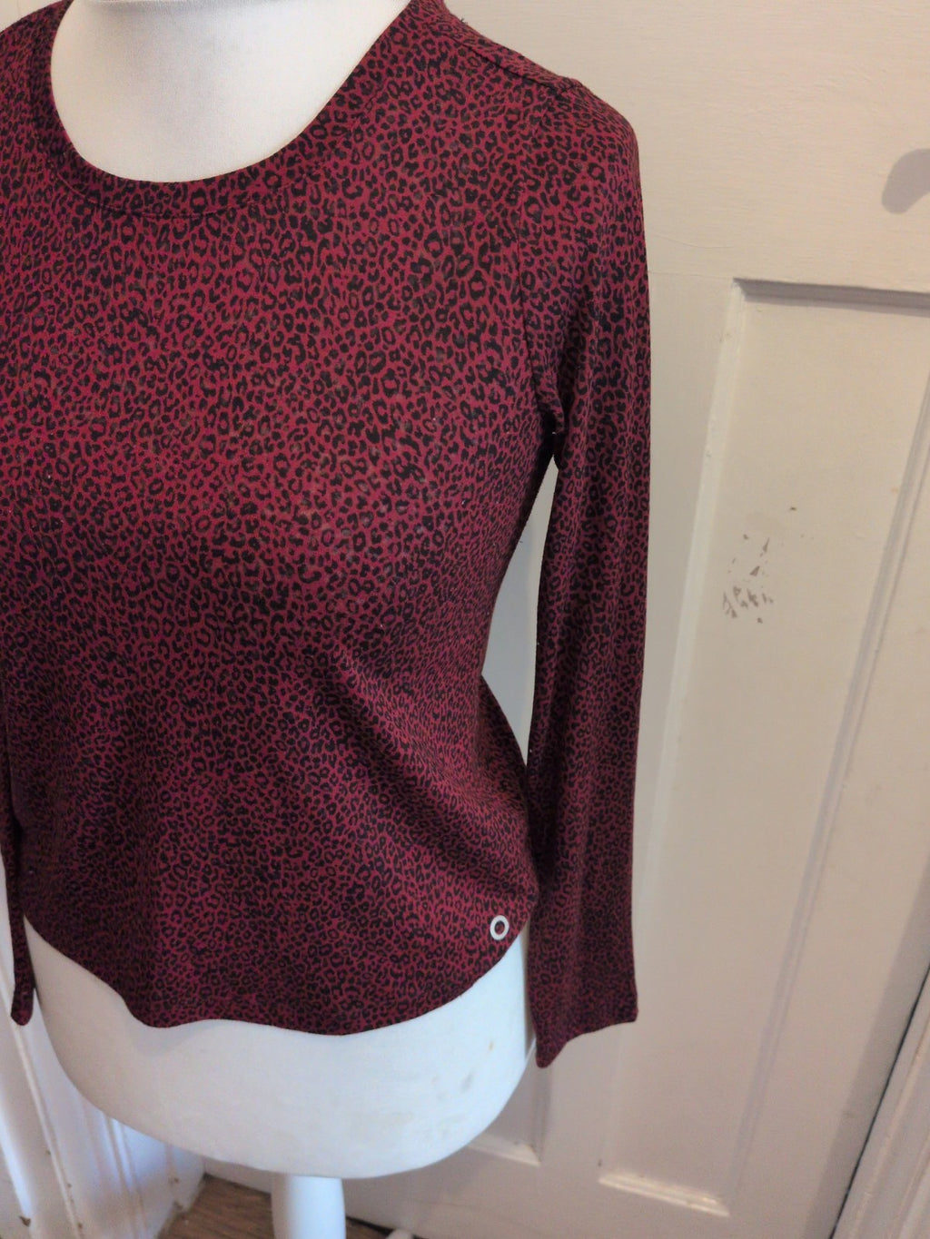 Ladies Good Move Size 10 Deep Red And Black Long Sleeve T-shirt