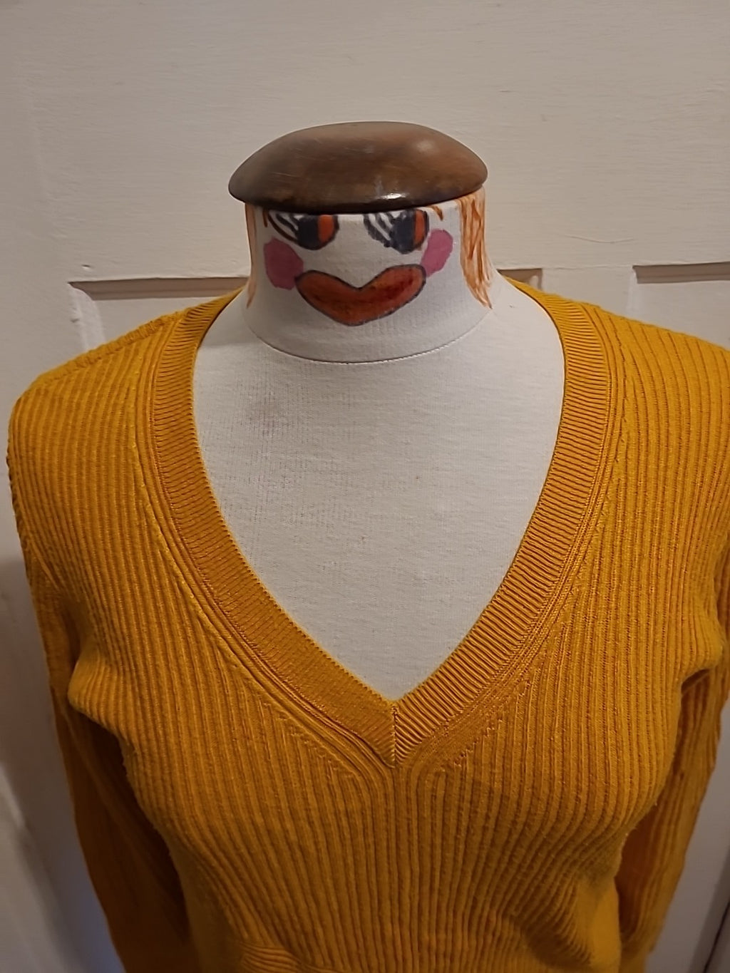 Ladies Tu Size 10 Mustard V Neck Long Sleeved Jumper