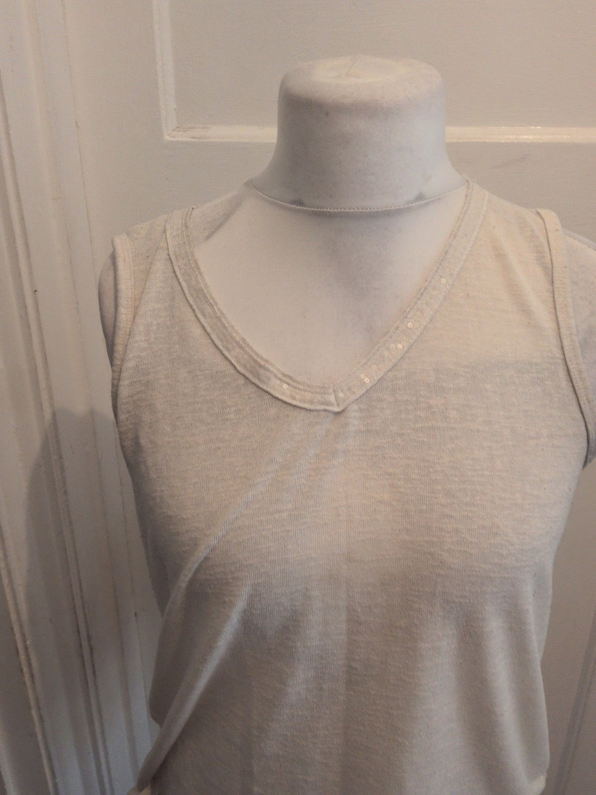 Next 14 Ivory Sleeveless Sequin V Neck Blouse