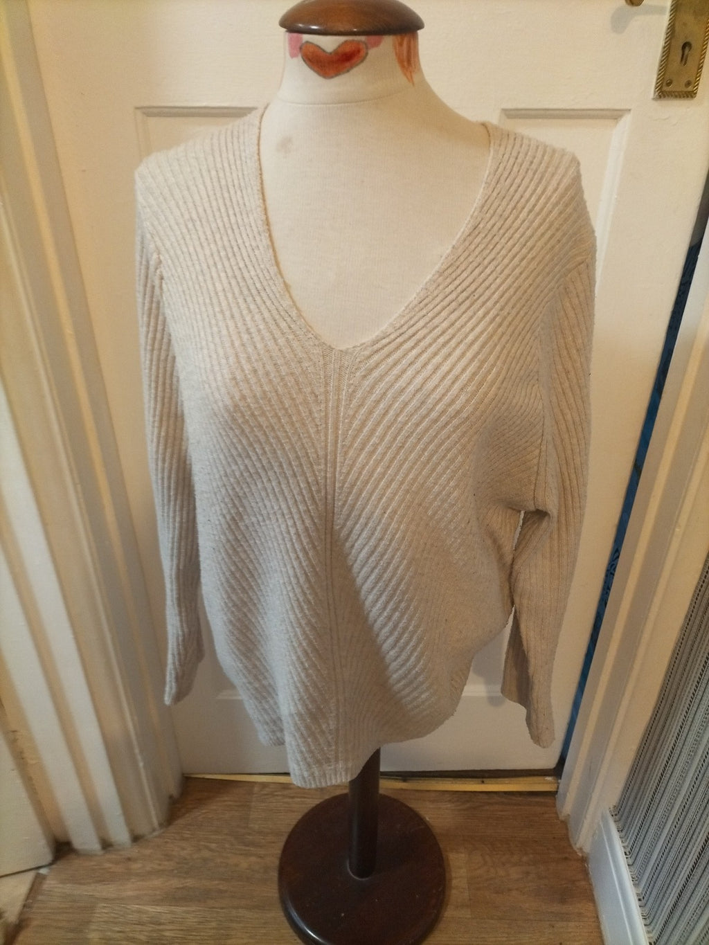 Ladies Size Large Cream(bobbling) V Neck Jumper