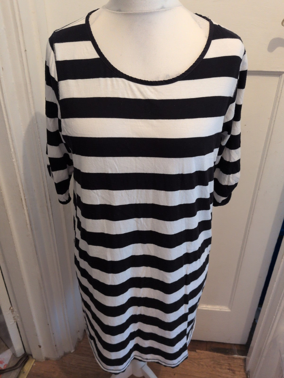 Ladies Limited Collection 12-14 Black And White Stripe Short Sleeve T-shirt...