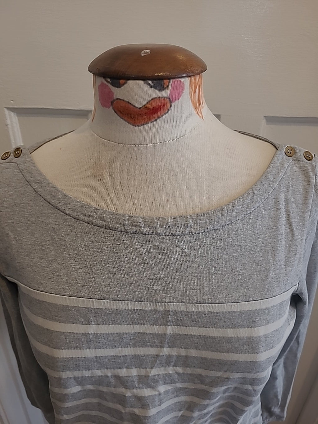 Ladies Nw3 Size Small Grey White Striped Long Sleeved Tshirt