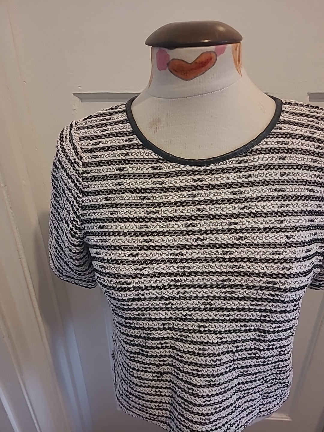 Ladies Oasis Size Small Black White Striped Short Sleeved Tshirt