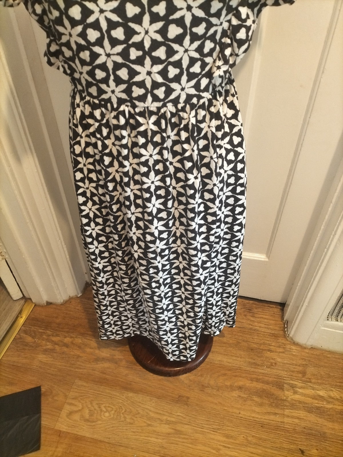 Ladies Next Size 10 Black White Cap Sleeved Dress