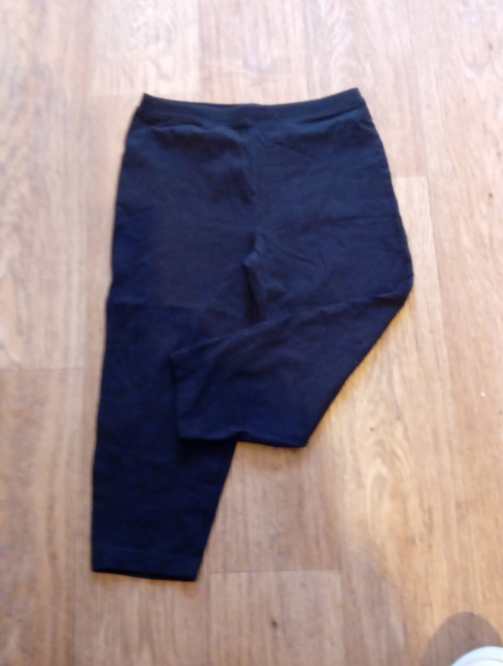 Ladies Primark Size 6 Black Cropped Leggings