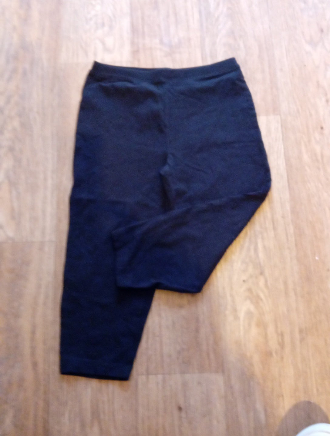 Ladies Primark Size 6 Black Cropped Leggings