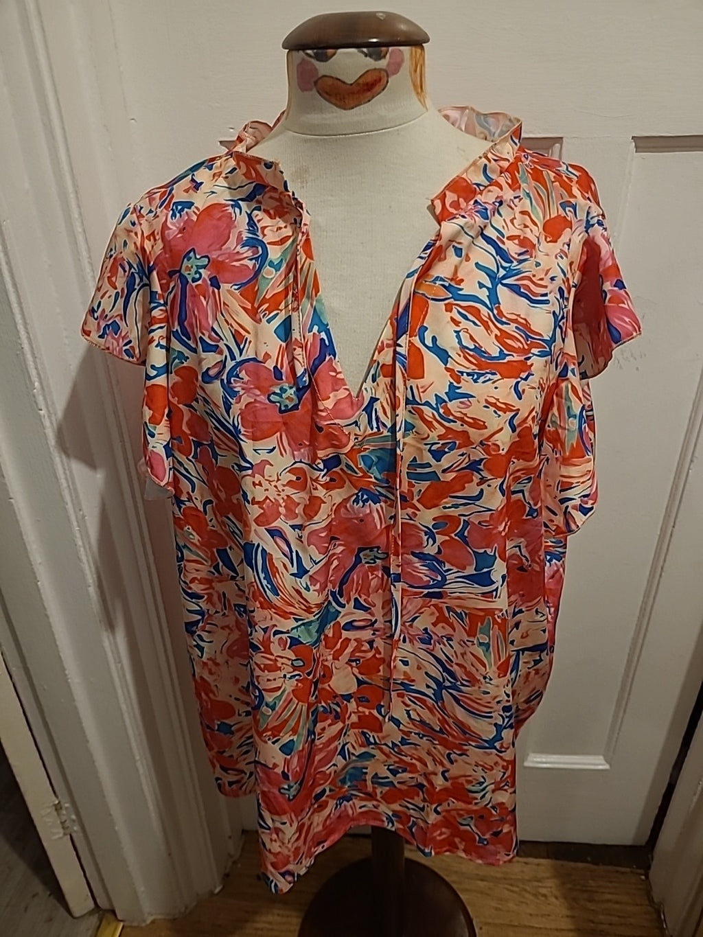 Ladies Size 3XL Multi Coloured Short Sleeved Tshirt
