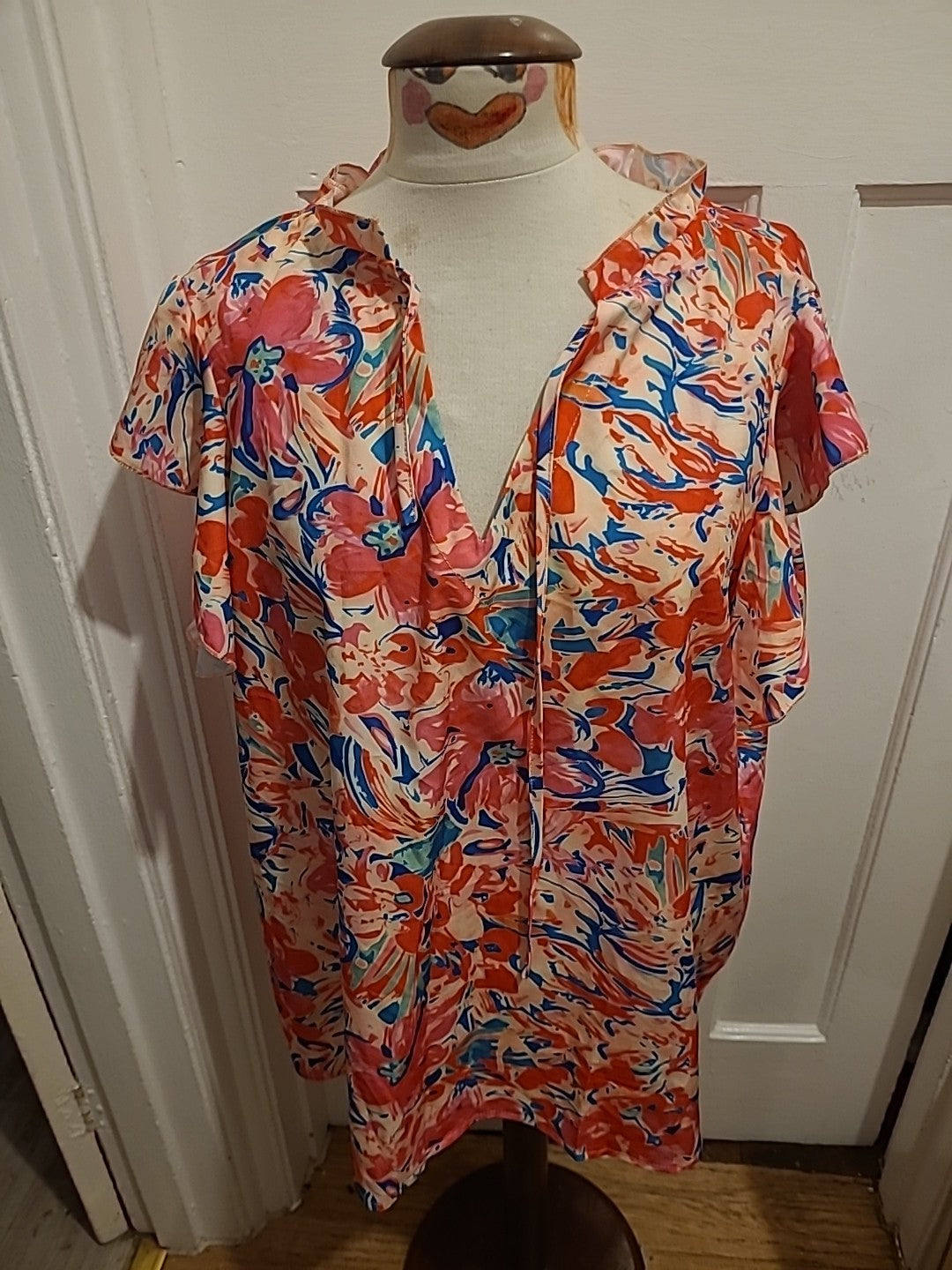 Ladies Size 3XL Multi Coloured Short Sleeved Tshirt