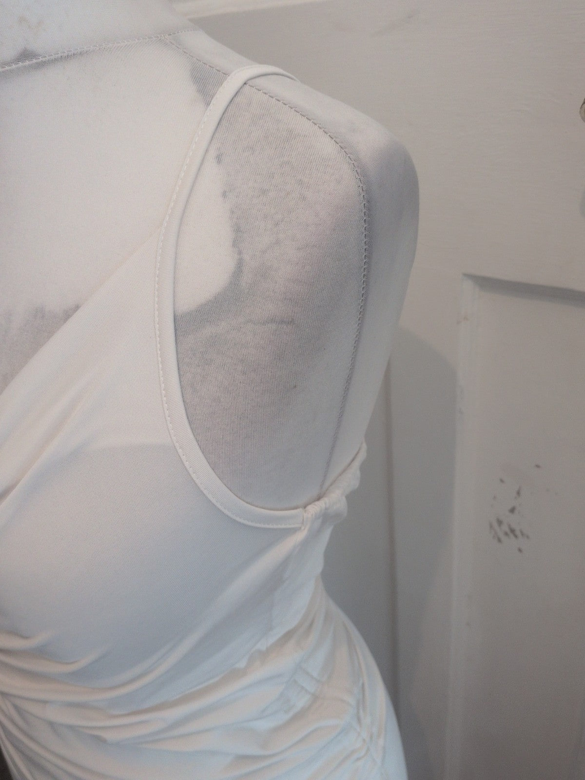 Medium White Sleeveless Ruched Top