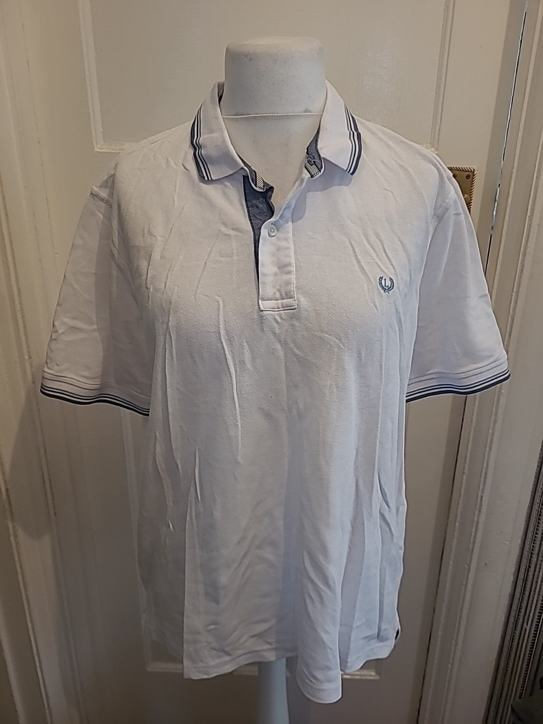 Mens Lincoln Size XL White And Navy Trim Short Sleeved Polo