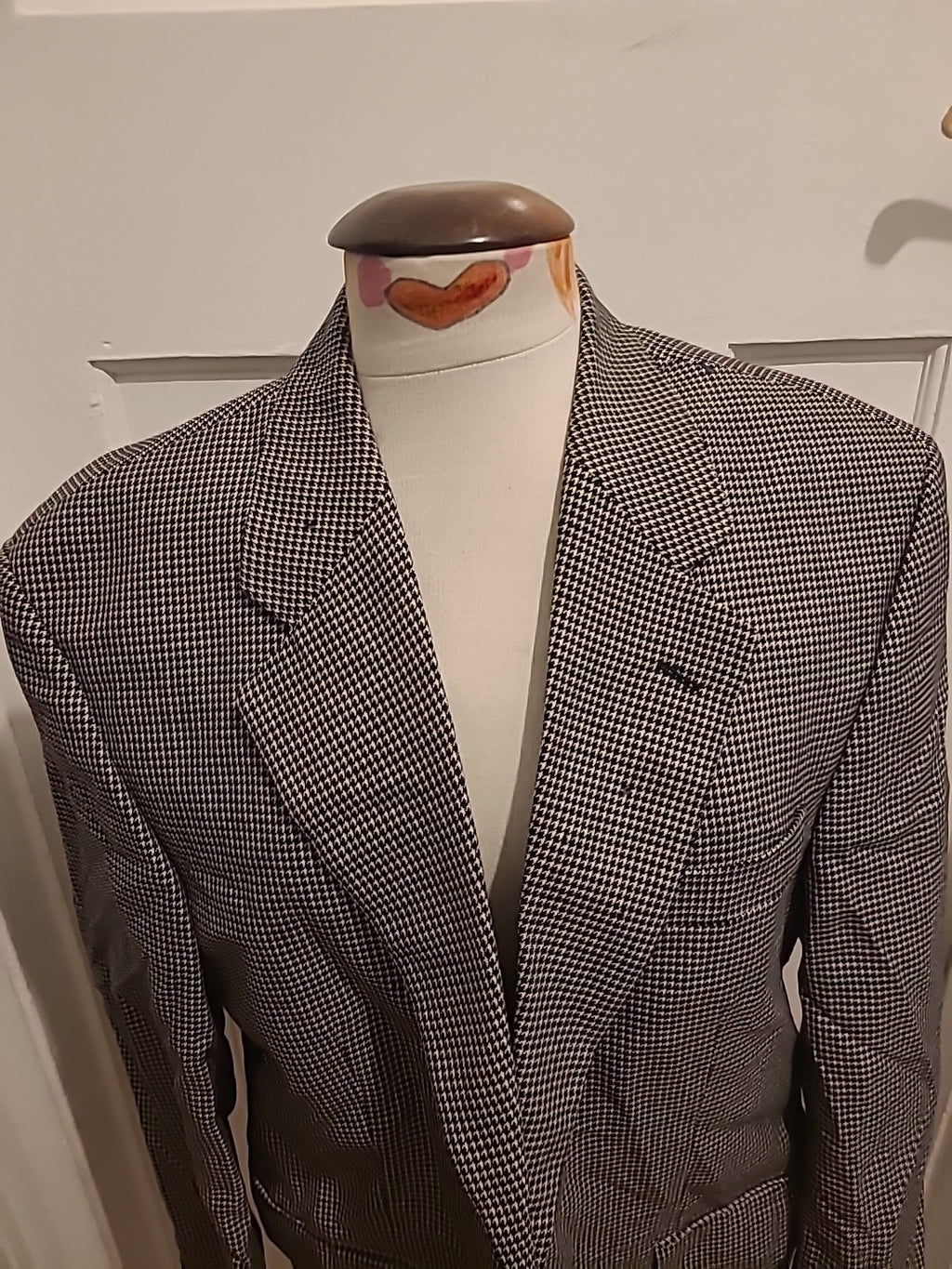 Mens Burton Size 42S Black/Ivory Padded Lined Blazer