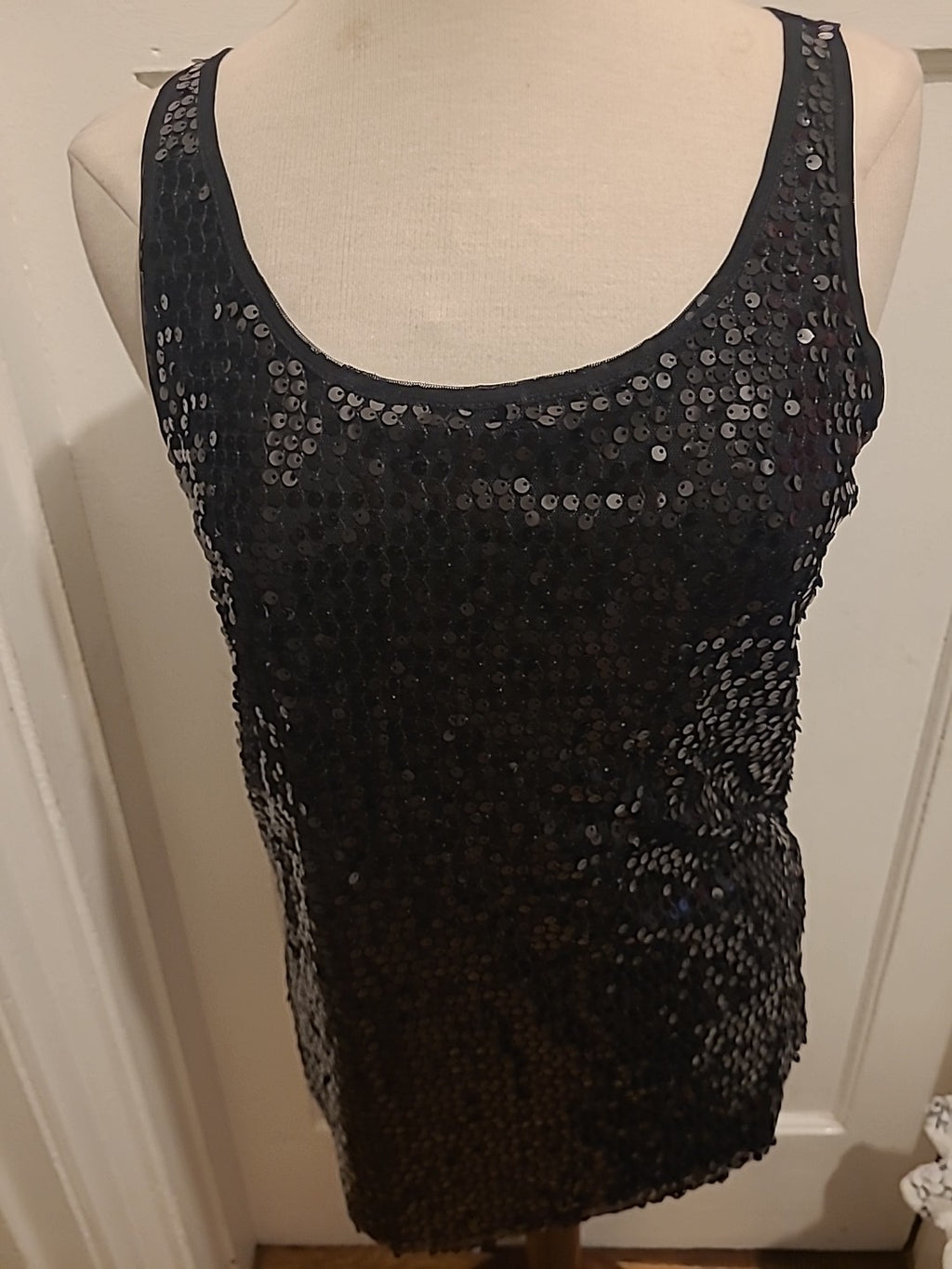 Brand New Ladies Dunnes Size 12 Black Sequin Vest