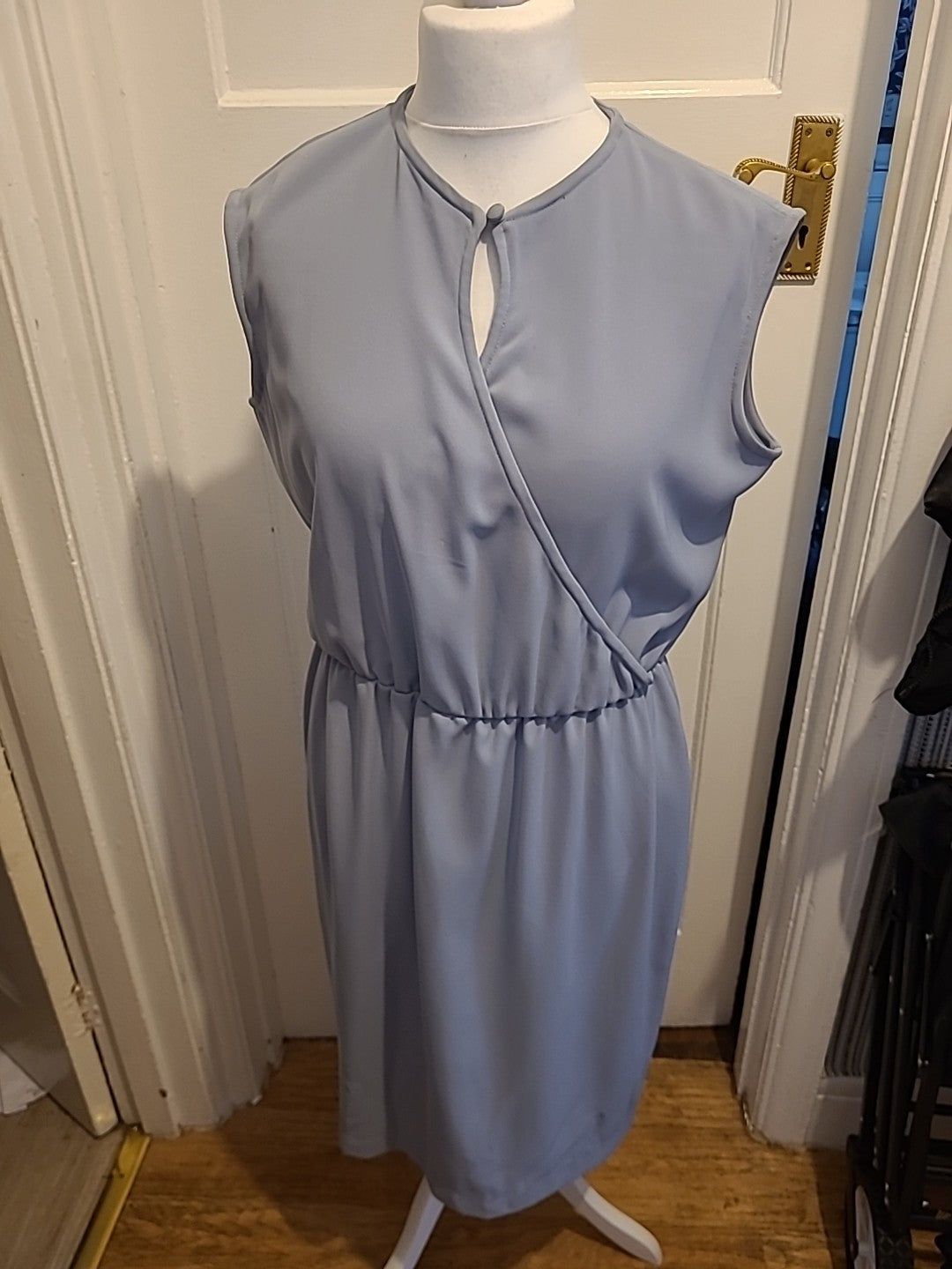 Ladies Size 12-14 Bluey Grey Sleeveless Dress