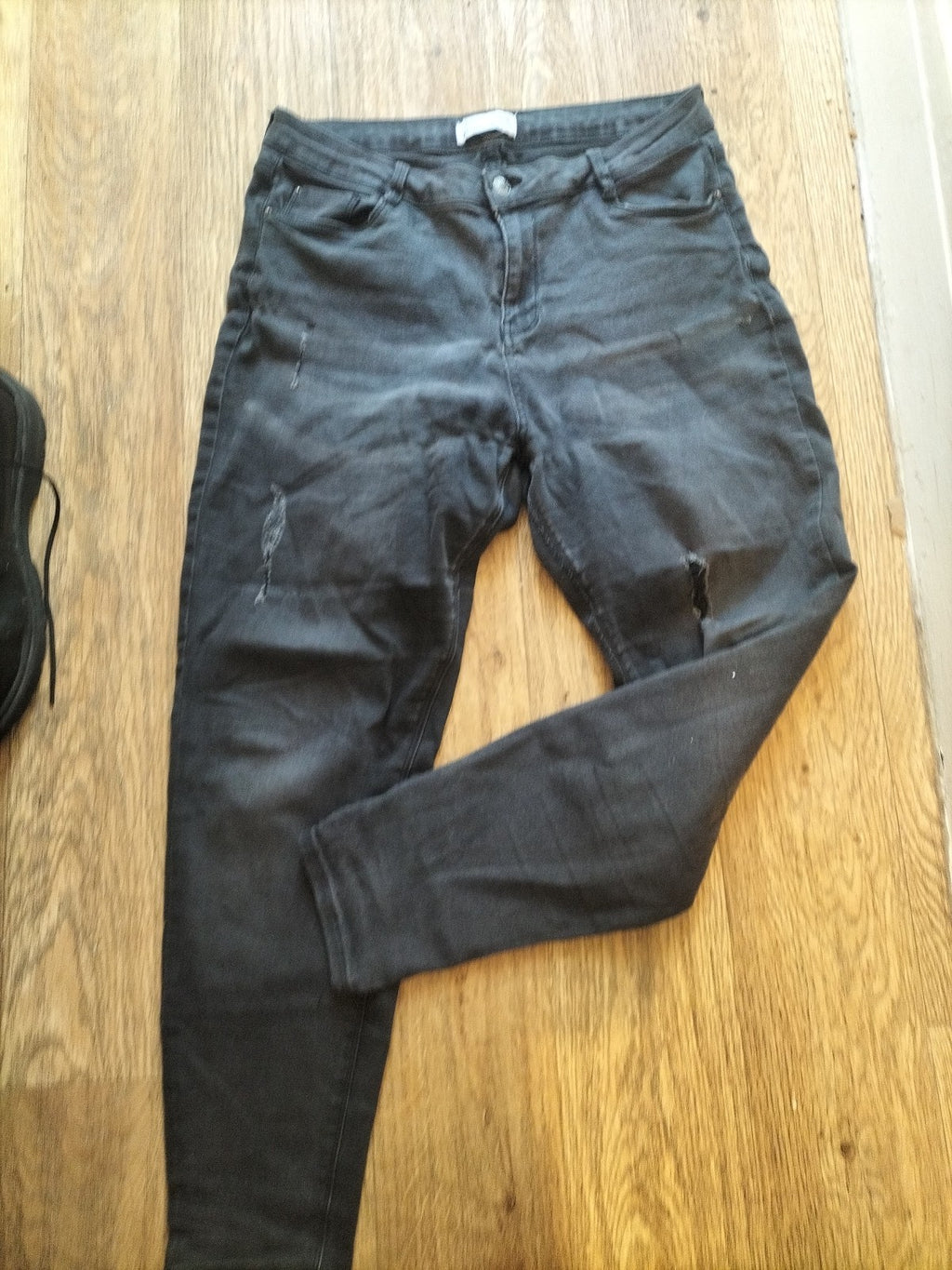 Ladies Denim365 Size 16R Black Ripped Skinny Jeans