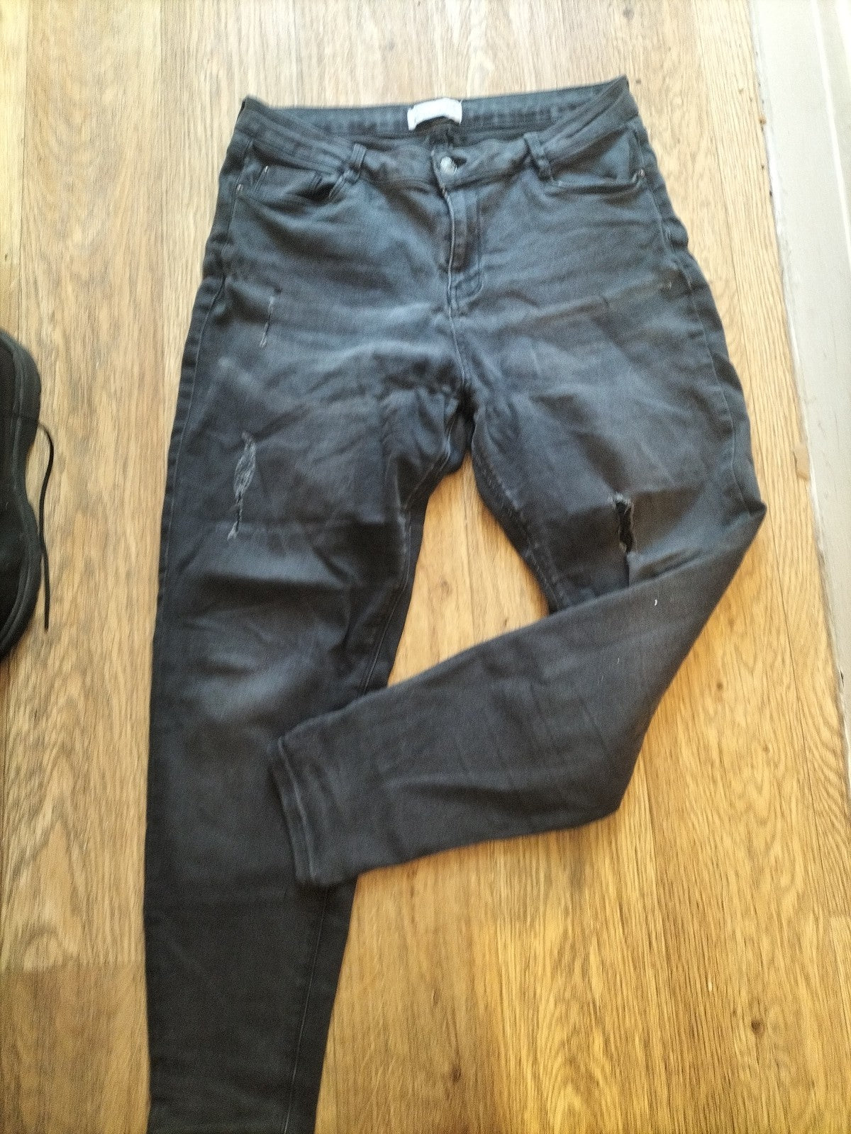 Ladies Denim365 Size 16R Black Ripped Skinny Jeans