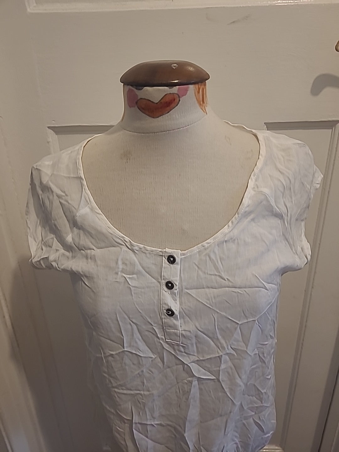 Ladies Tiffosi Size Medium White Short Sleeved Blouse