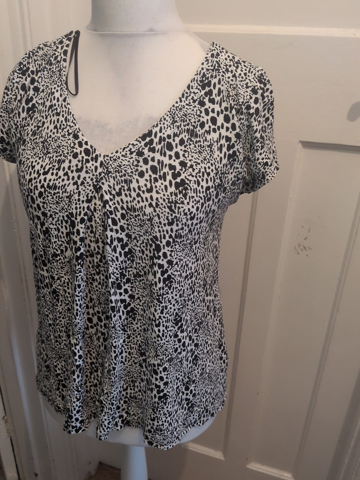 Tu 8 Black And White Short Sleeve T-shirt Blouse