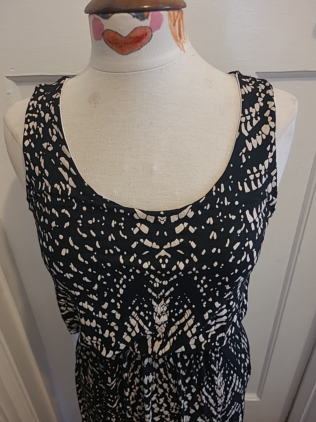 Ladies M/L Black Beige Sleeveless Long Dress