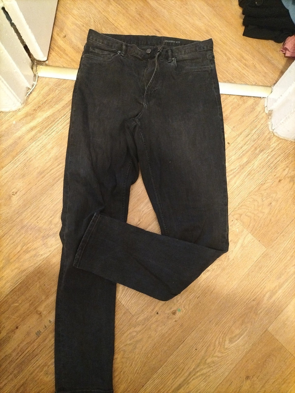 Mens Size 32" Black Skinny Jeans