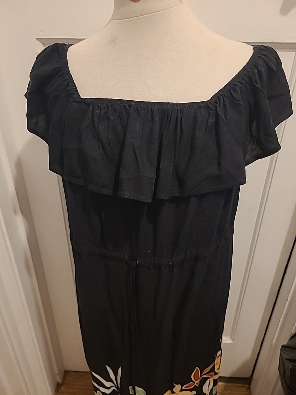 Ladies George Size 14 Black With Multi Floral Hem Sleeveless Dress