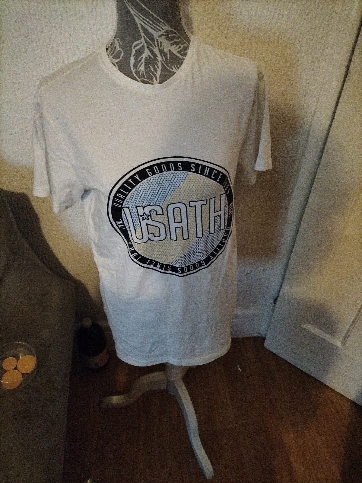 Men's US Athletic Size Small White Short Sleeve Top