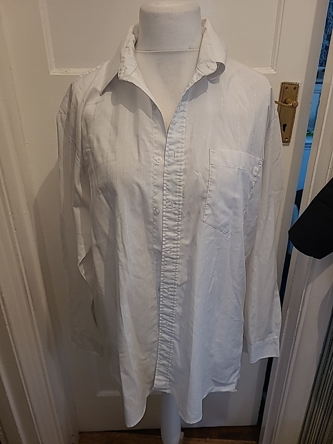 Mens Classic Size 16.5 White Long Sleeved Shirt