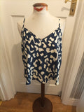 Ladies Shein Size XL Navy Cream Sleeveless Top