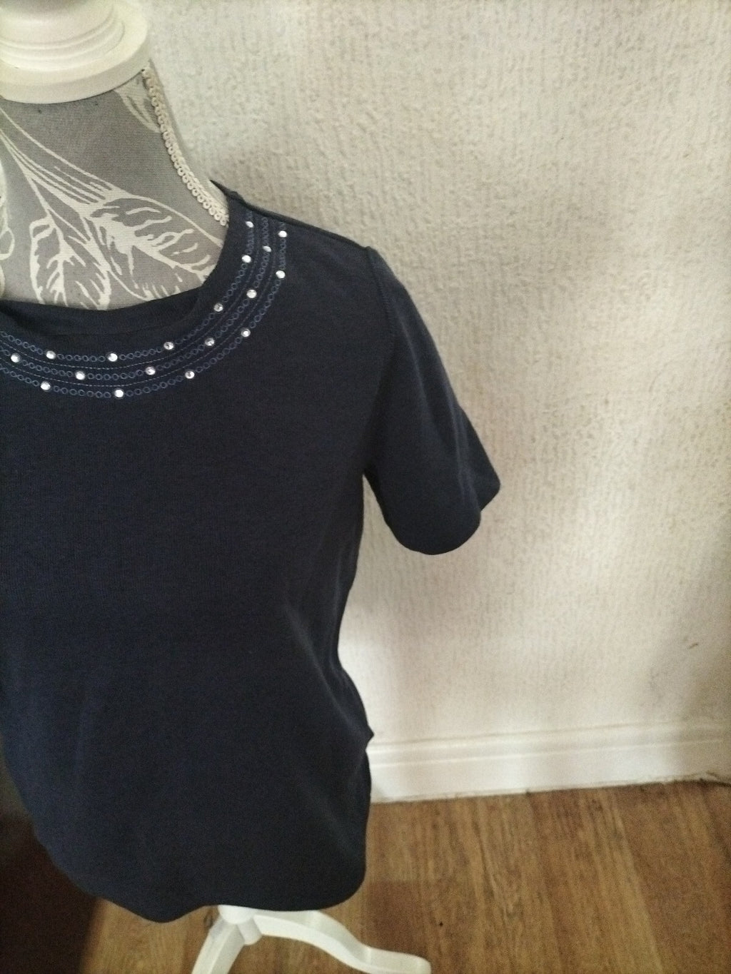 Ladies Bm Casuals Size Small Navy Short Sleeved Blouse