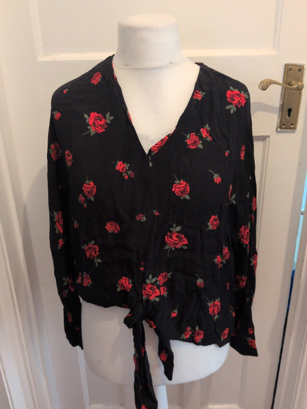 New Look 10 Black With Red Roses Front Knot Long Sleeve Blouse