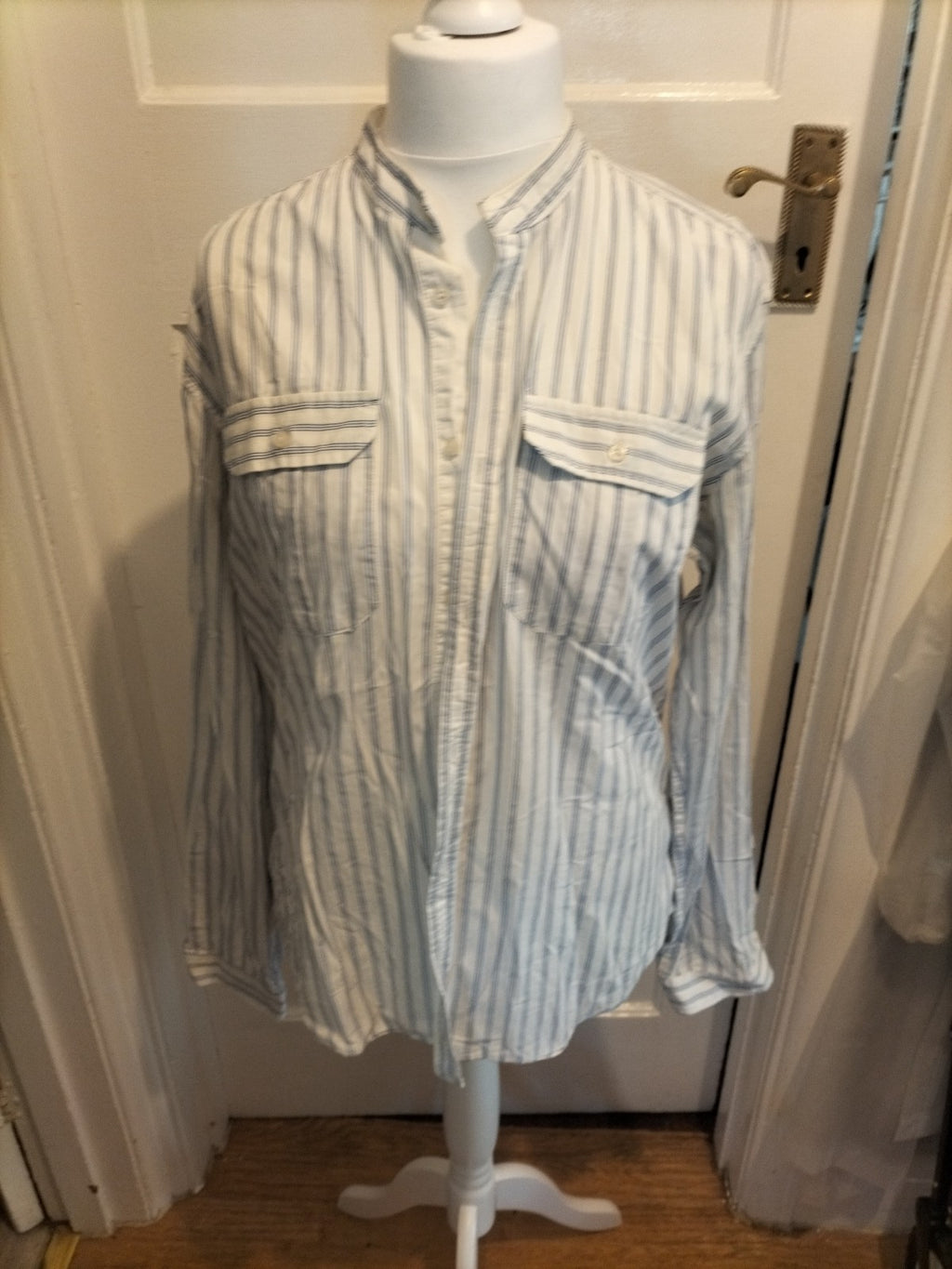 Mens Zara Size Large Classic Blue And White Striped Shirt
