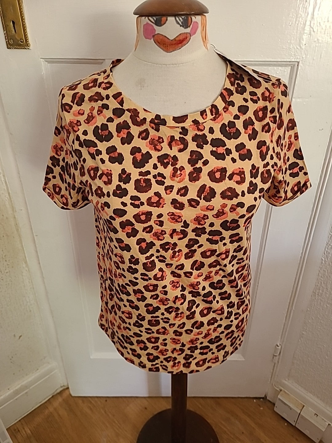Brand New Tu Size 10 Leopard Print Short Sleeved Tshirt