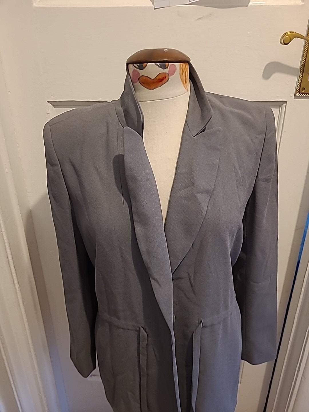 Ladies Liz Claibourne Size 12 Grey Lined Padded Blazer
