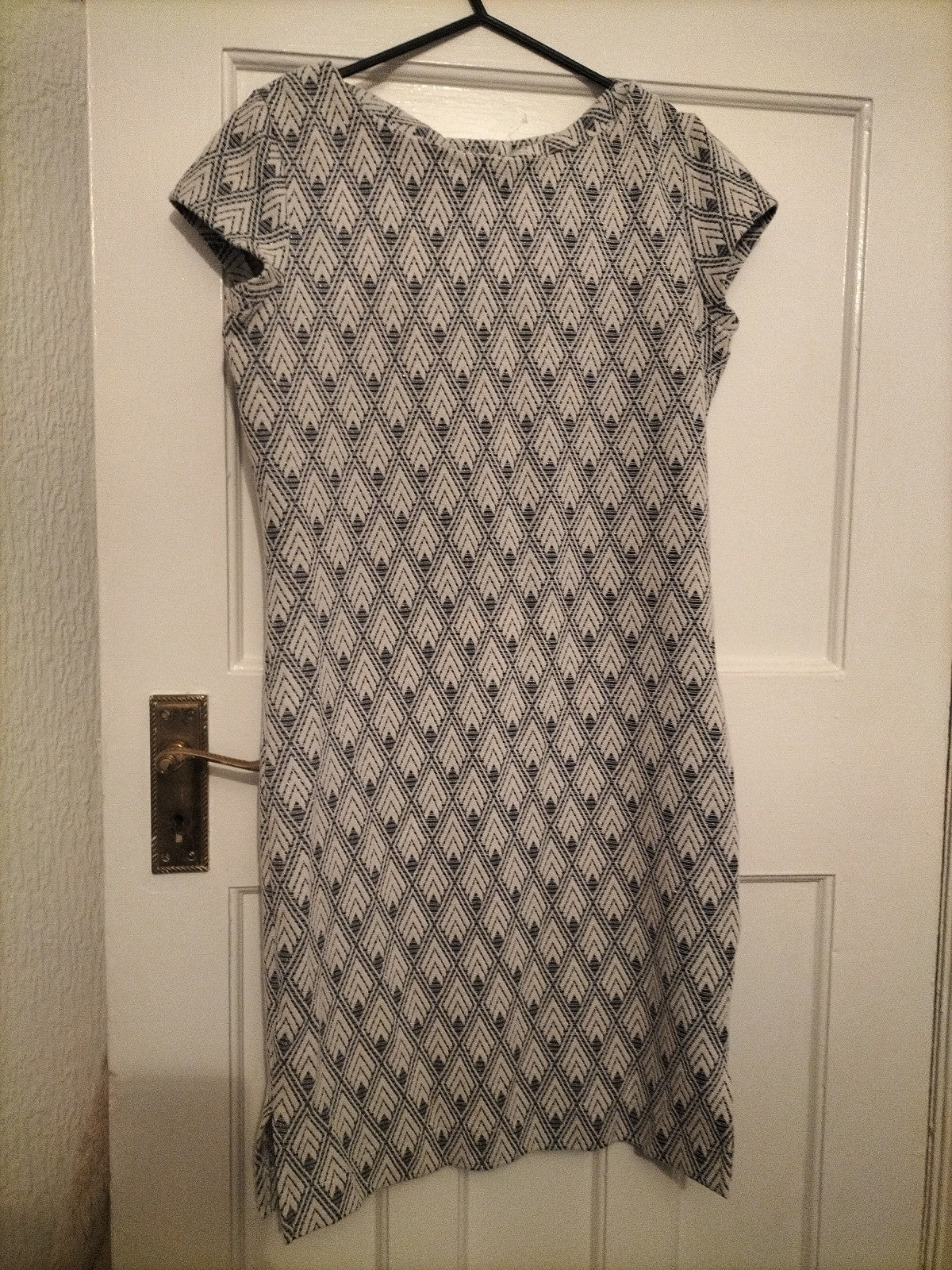 Ladies Next Size 6 White/Silver/Navy Shimmery Short Sleeved Dress