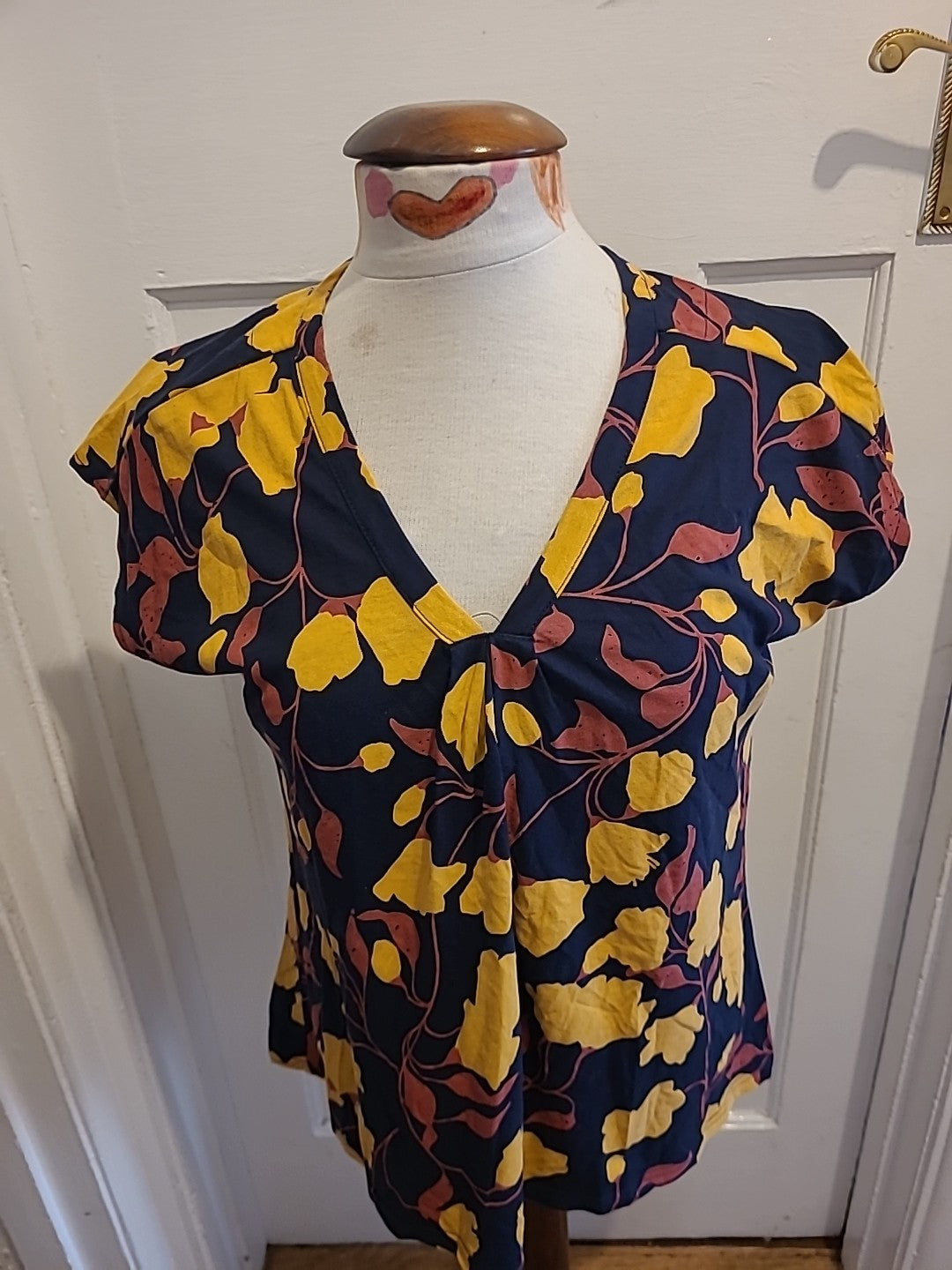 Ladies Brakeburn Size 8 Orange/Navy Floral Short Sleeved Blouse