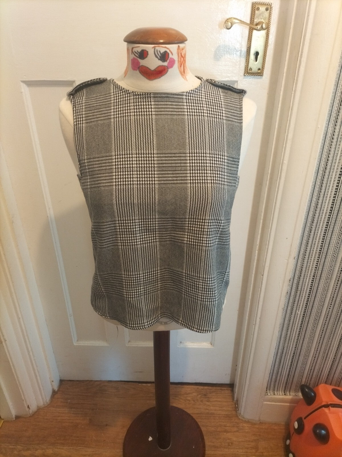 Ladies Zara Size Small Black White Check Sleeveless Top