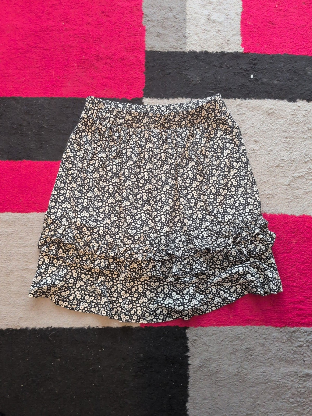 Ladies Next Size 6 Pale Beige And Black Floral Elasticated Skirt Knee Length