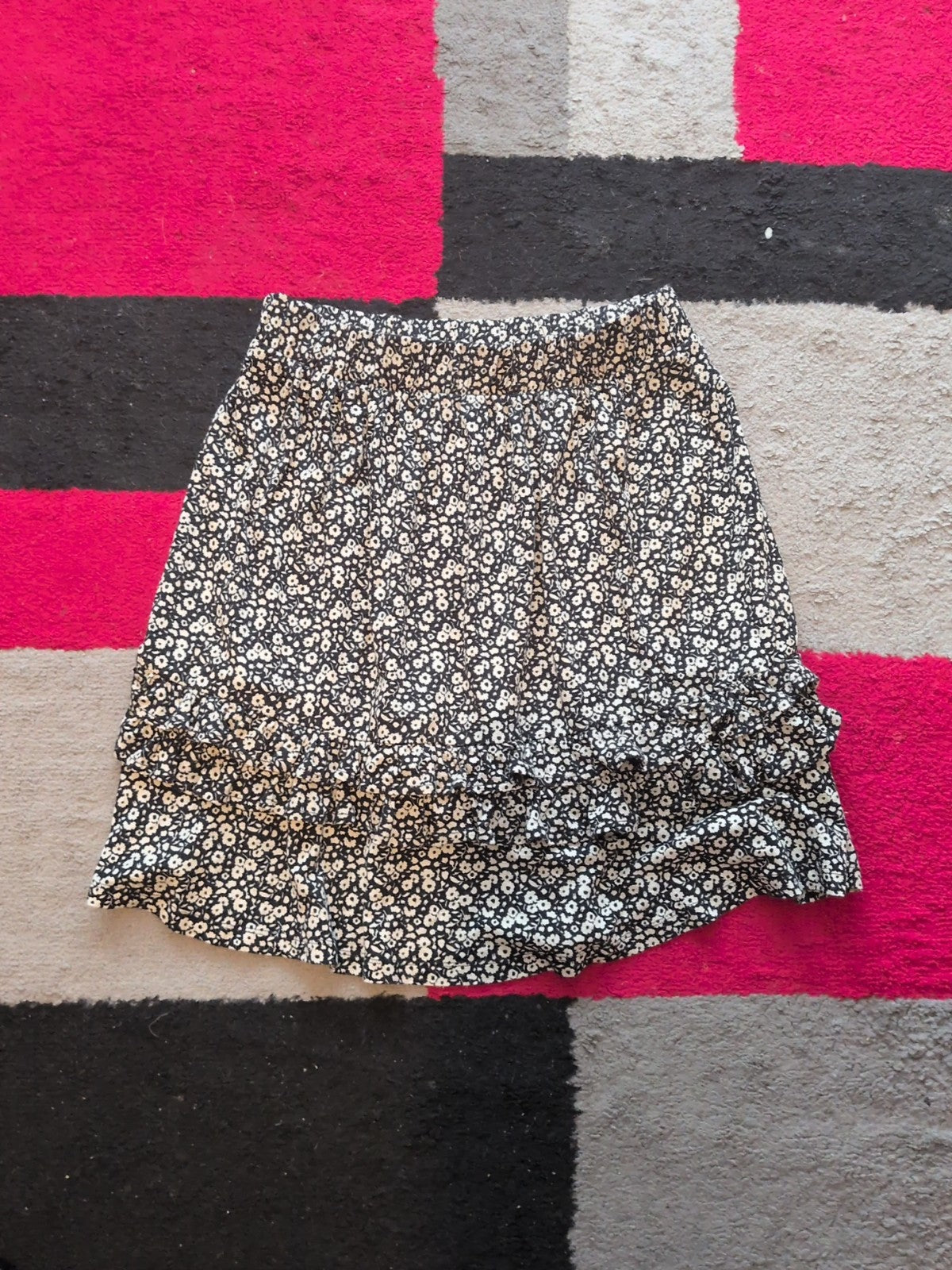 Ladies Next Size 6 Pale Beige And Black Floral Elasticated Skirt Knee Length