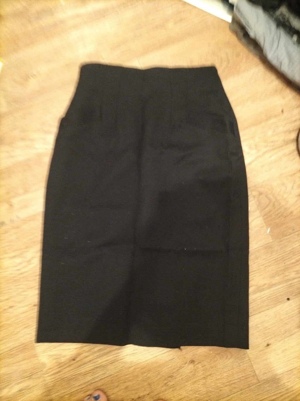 Ladies Windsmoor Size 14 Black Ribbed Midi Pencil Skirt