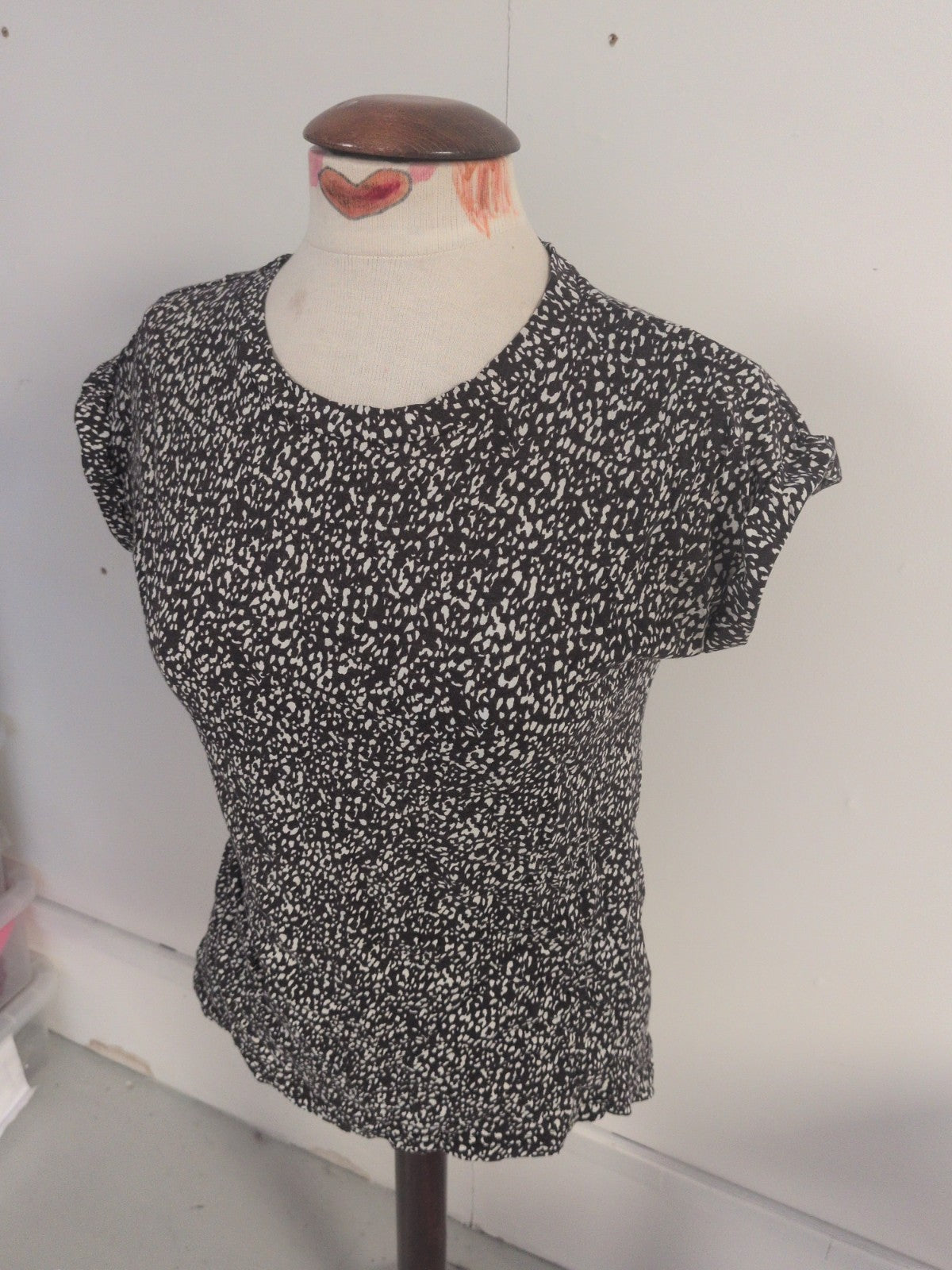 F&F 6 Black And White Short Sleeve T-shirt